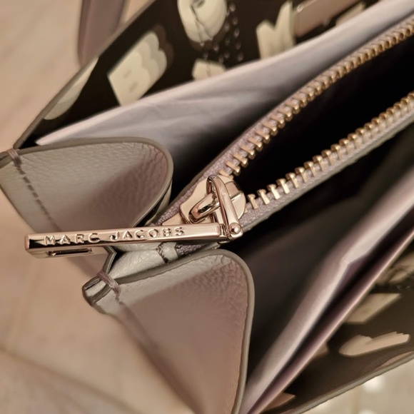 🔥👑🔥 NWT Authentic Marc Jacobs Repeat Tote - Picture 7 of 8